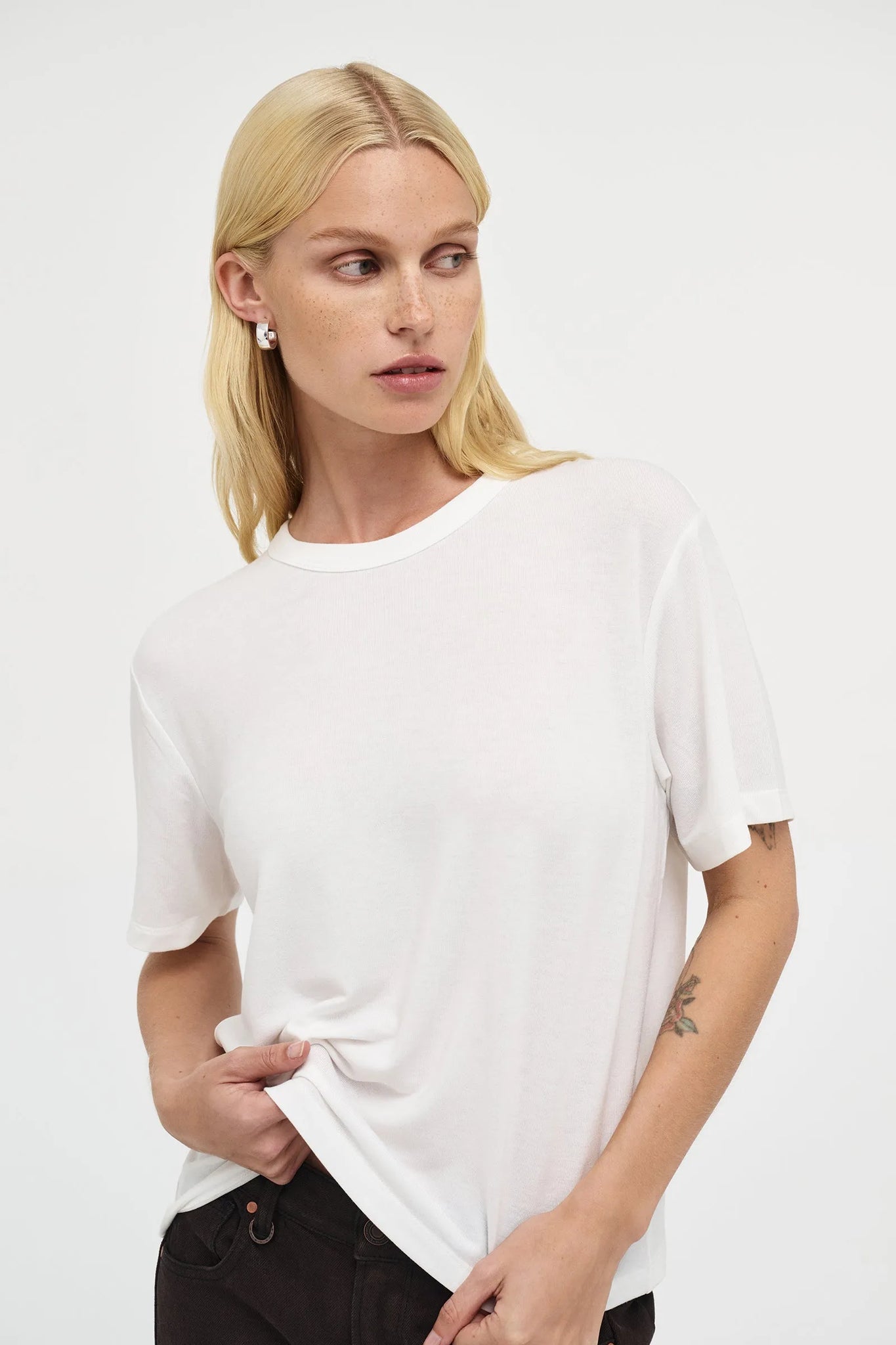 Lou Tissue Tee WHITE