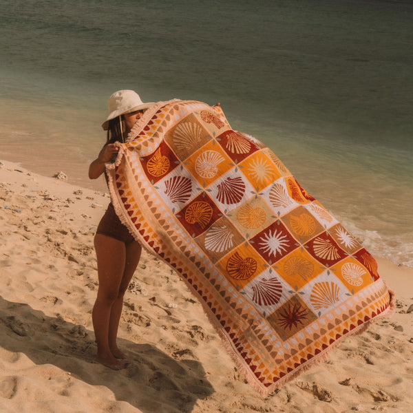 Seashell Throw SAND