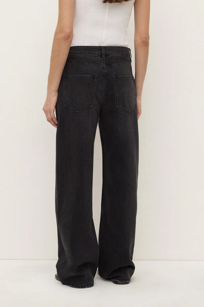 Low Curve Mid Rise Jean FADED BLACK