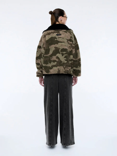 PRE ORDER Winnie QTR Zip CAMO PRINT