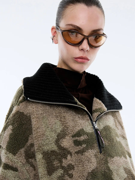 PRE ORDER Winnie QTR Zip CAMO PRINT