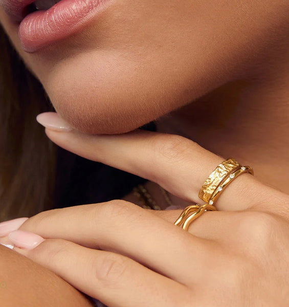 Eros Gold Textured Ring - Medium