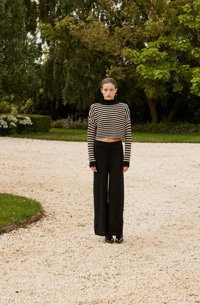 June Cropped Sweater SAND & BLACK