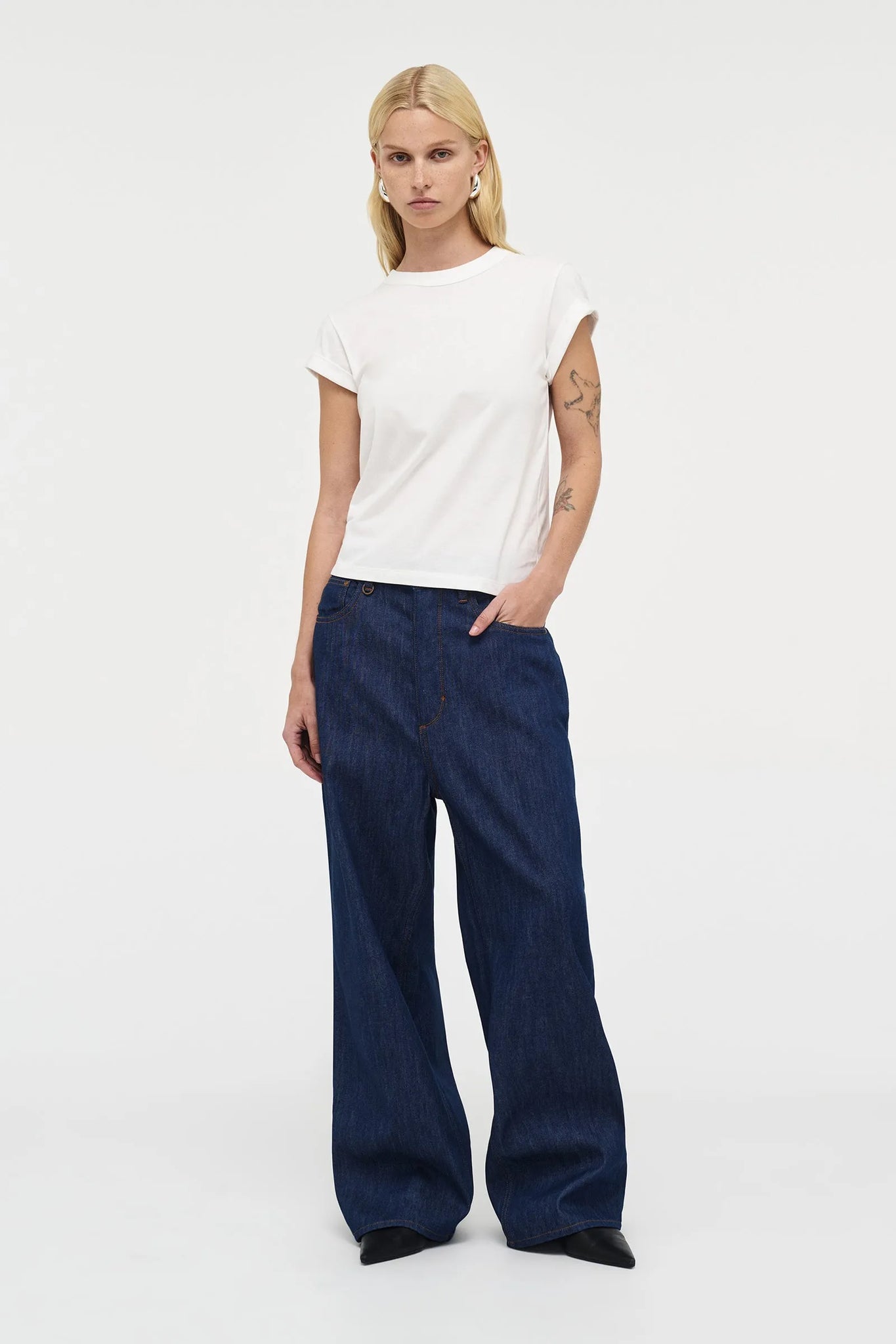 Home Body Tee WHITE