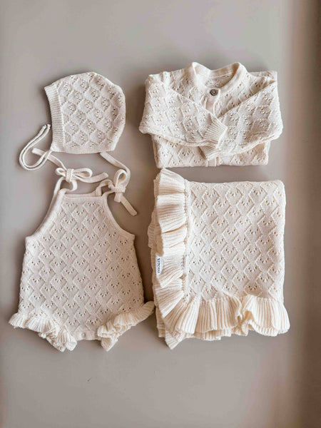 Mila Pointelle Frill Blanket SNOW