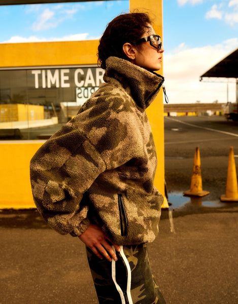 PRE ORDER Winnie QTR Zip CAMO PRINT