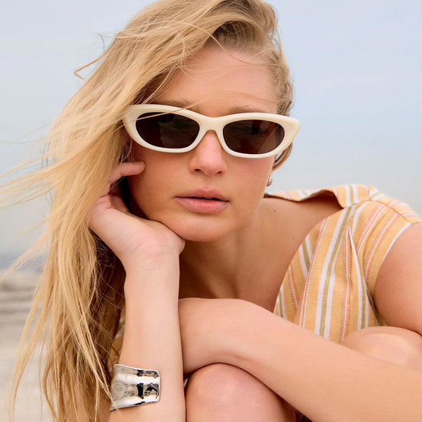 Sidelines Sunglasses BONE